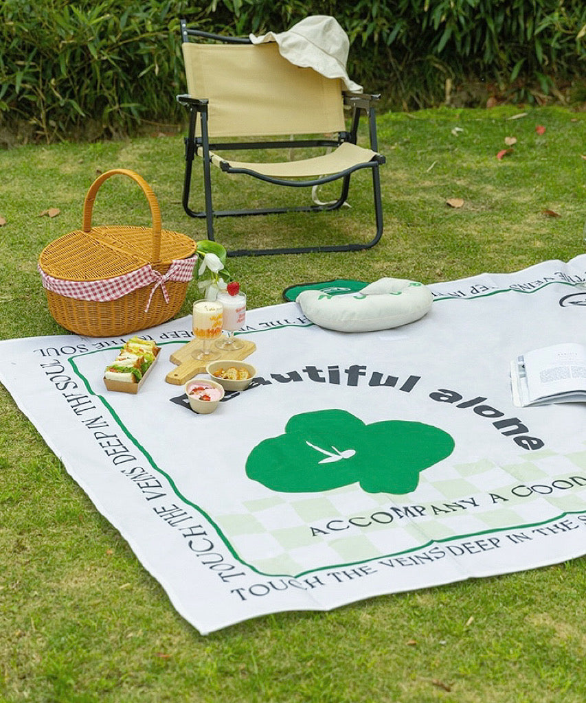 PICNIC MAT