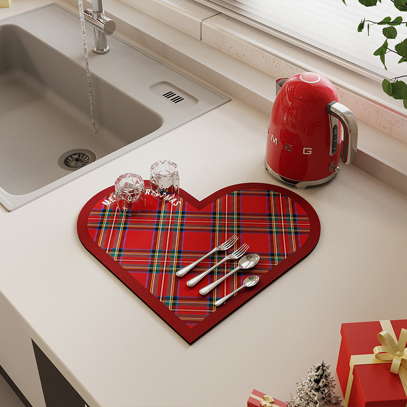 CHRISTMAS HEART-SHAPE MAT