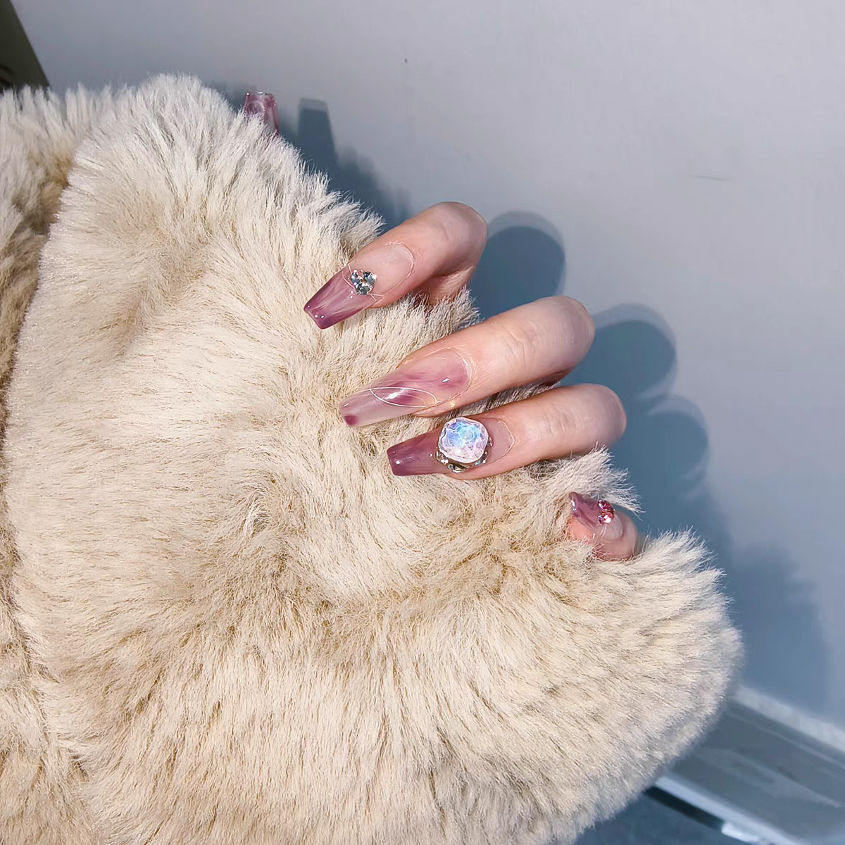 PRESS-ON NAILS