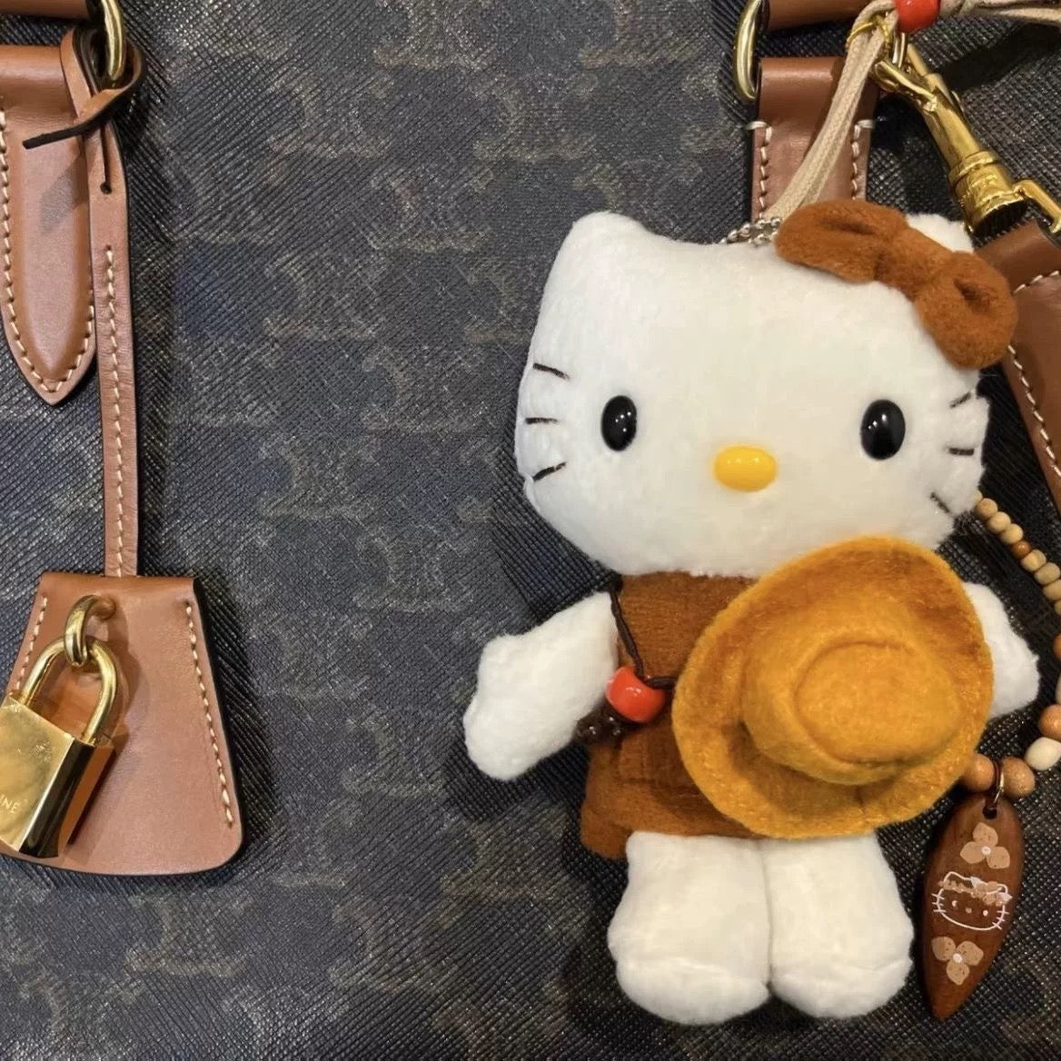 HELLOKITTY SANRIO KEY CHAIN
