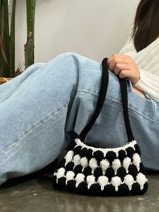 Mom’s black and white small bag