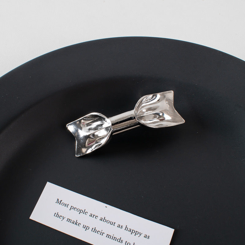 SHINING BOWS HAIR CLIPS