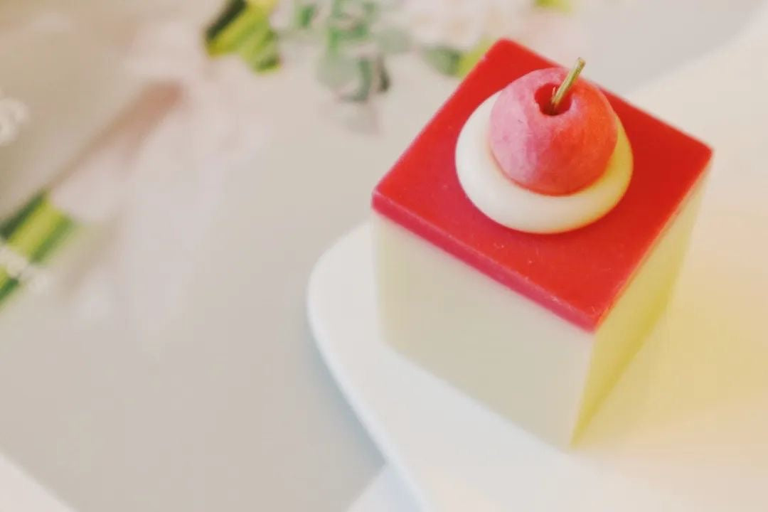 FRUIT CAKE GIFT BOX