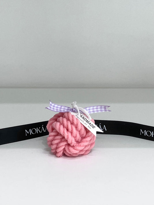 YARN BALL CANDLE