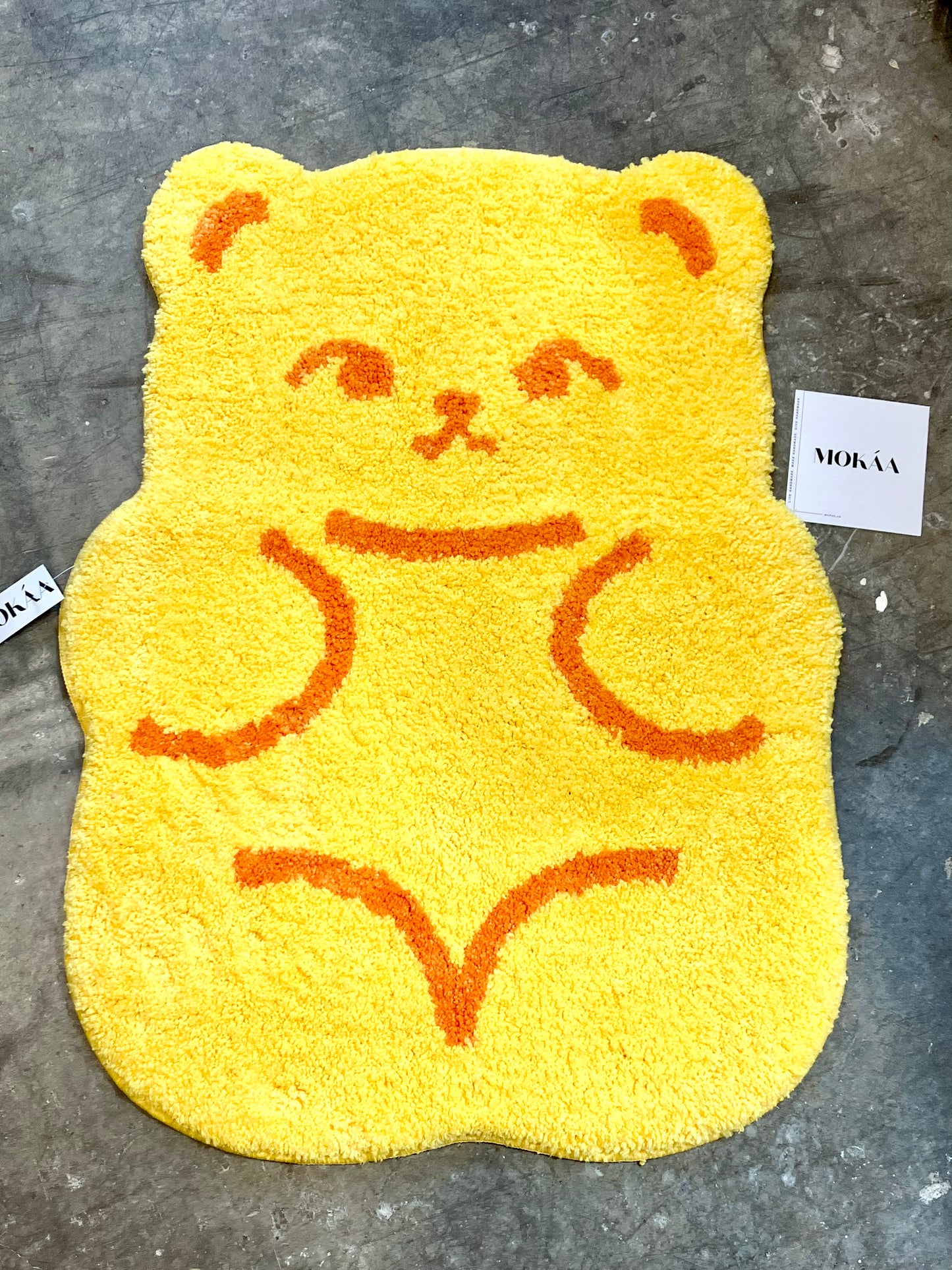 LARGE BEAR TUFTED RUG